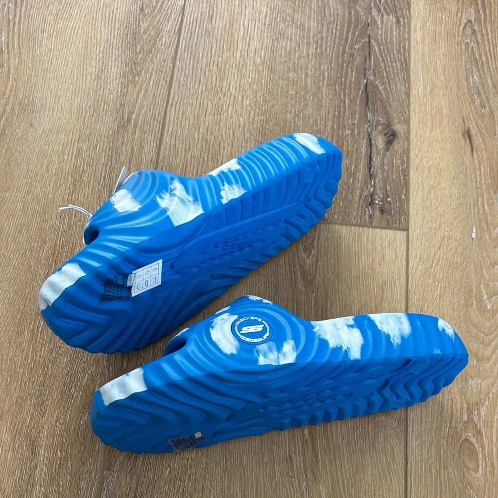 NEW IN BOX - Skechers Blue and White GO FOAM Arch Fit Craze Slide Sandals - Picture 2 of 6